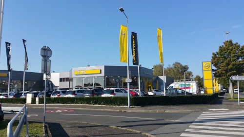 Opel Rent Angers photo1