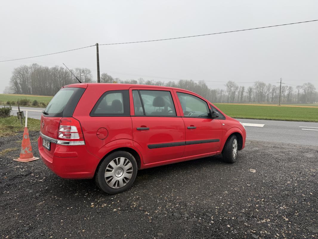 Annonce 452299568/Zafira_rouge_ photo3