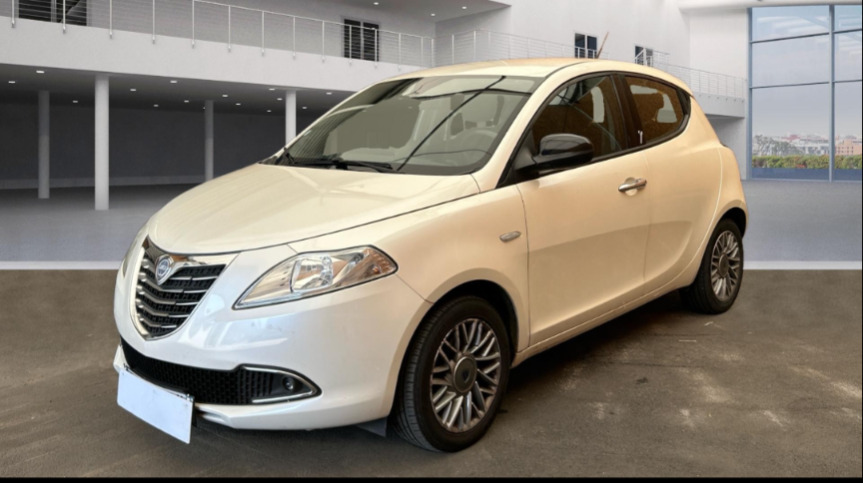 Annonce 469438244/Lancia_Ypsilon_1.2_8V_69_CH_STOP_START_G photo1