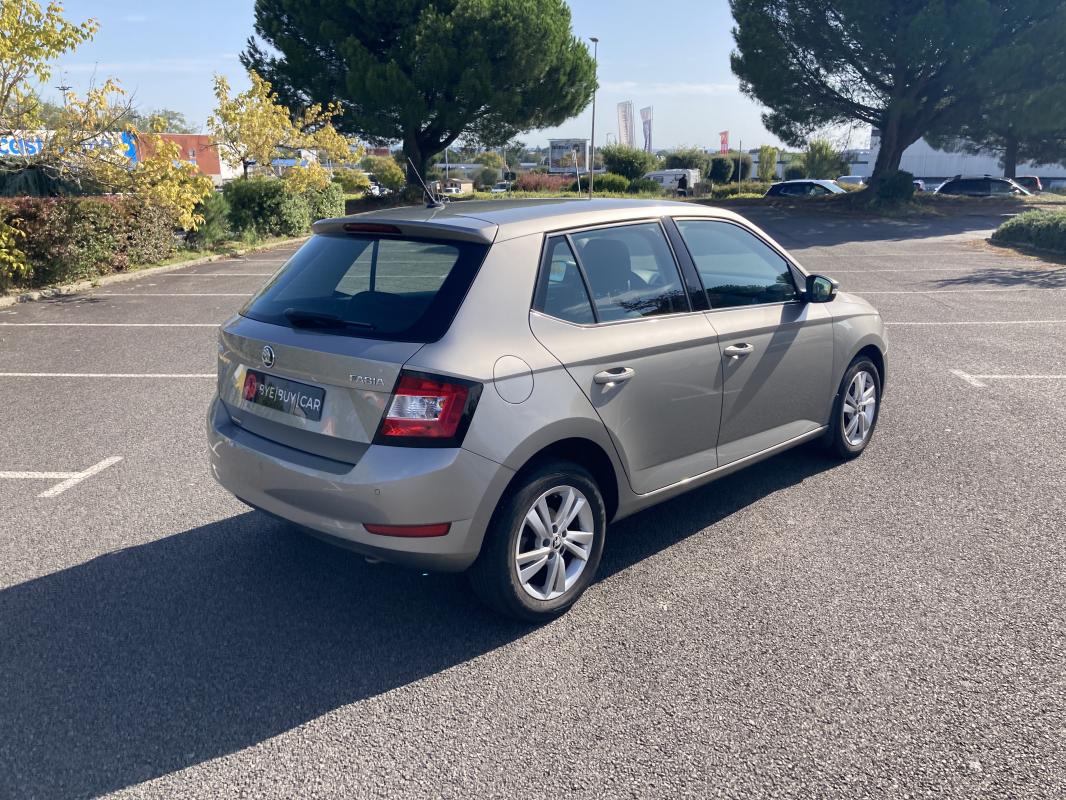 Annonce 489525395/A_00_Fabia_Skoda photo5