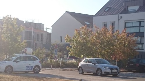 AUTOMOBILES LECOMTE - PEUGEOT