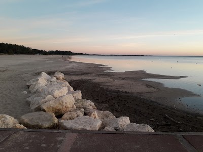 Aire de camping Car Hourtin