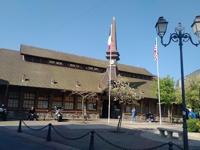 Parking Autocars Étretat