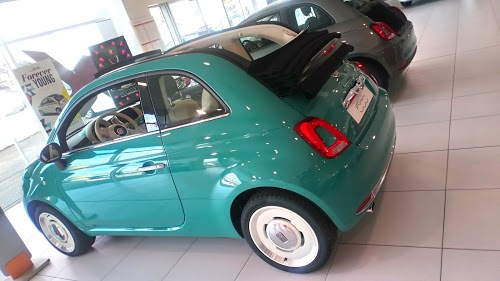 FCA Motor Village Lyon Vénissieux (Fiat, Alfa Romeo, Jeep, Abarth et Fiat Professional)