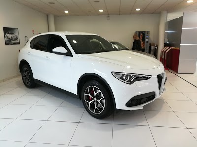 FCA Motor Village Villeneuve d'Ascq (Fiat, Jeep, Alfa Romeo, Abarth et Fiat Professional)