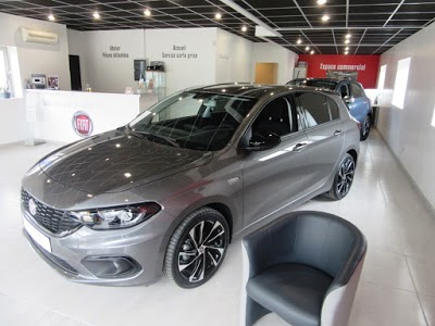 DI LUSSO AUTOMOBILES FIAT - ALFA ROMEO Vulaines-sur-seine - Samoreau