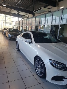 Mercedes-Benz LG Muret Automobiles