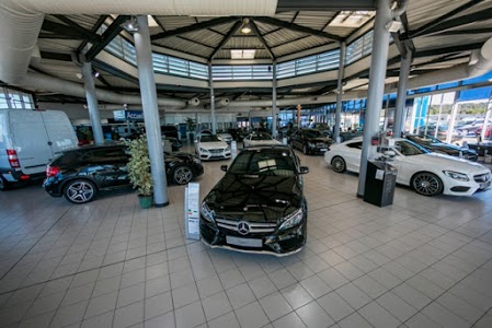 de Willermin Vitrolles Mercedes-Benz, Smart & Jeep