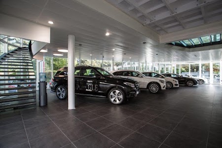 Automobiles Caveng SA. Mercedes-Benz Rive Gauche - Lac, Genève