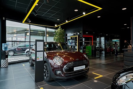 MINI STORE TOURS Amplitude Automobiles