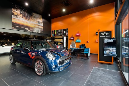 MINI - NEUBAUER LE CHESNAY/PARLY II