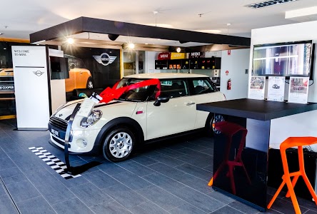 Coastline MINI Garage