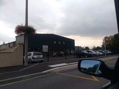 Garage Renault | Concessionnaire automobile Bucy le Long