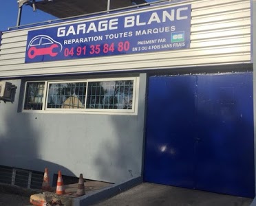 Garage Blanc