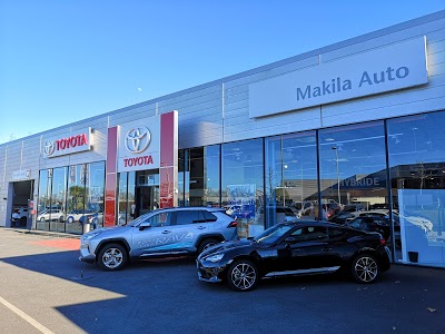 Toyota Makila Auto