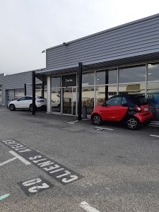 Distributeur Mercedes-Benz à Chambéry