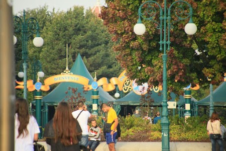 Parking gare de Chessy Marne-la-Vallée Disneyland Paris - EFFIA