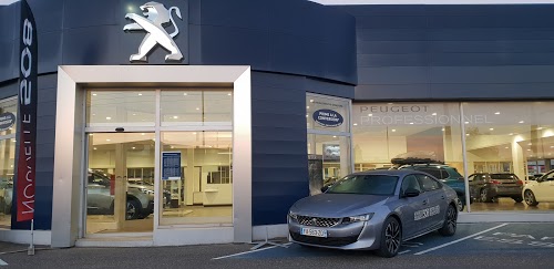 NOMBLOT VILLEFRANCHE : Notre concession auto Peugeot
