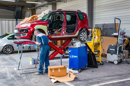 GARAGE ? CARROSSERIE BIGEARGEAS / NAVES AUTO SERVICES