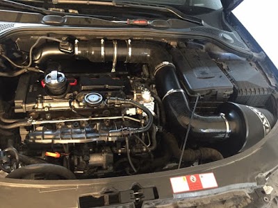 LI AUTOS(reprogrammation Moteur)Préparateur automobile,mécanique,entretien,réparation clefs