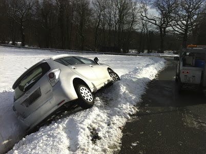 Dépannage auto Genève / Carroserie Genève - Autostadium SA