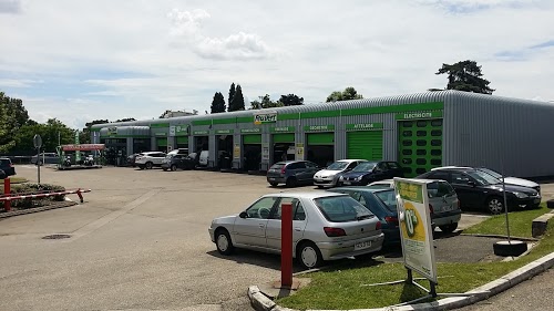 Centre Feu Vert ECULLY