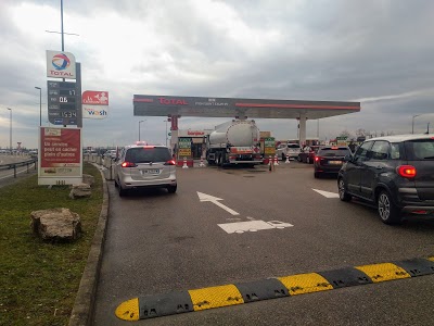 Bonjour Petrol Station