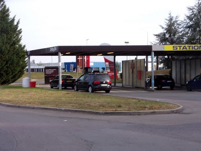 Station service du Carrefour market - Manom