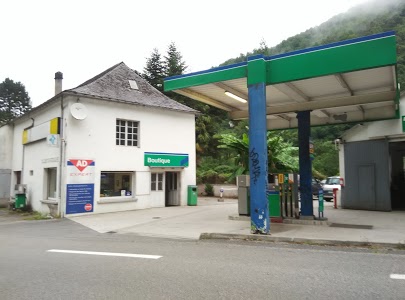 Garage Liquet Yoland