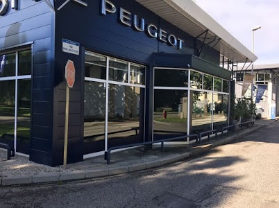 GARAGE ST BENOIT photo1